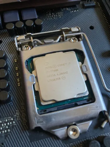Kit Gamer i7 7700K