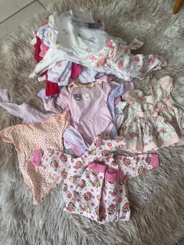 Desapego de roupas RN e P para  menina 