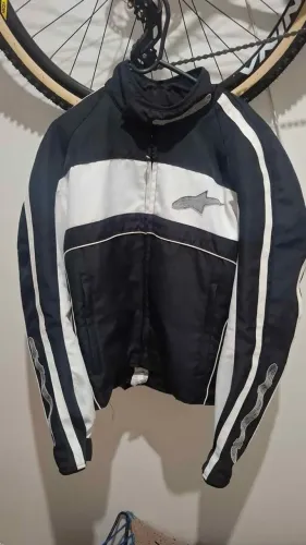 Jaqueta Alpinestar XL (troco por outra menor).