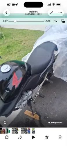 Moto bem conservada