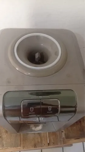 GELAGUA ELETROLUX EXCELENTE