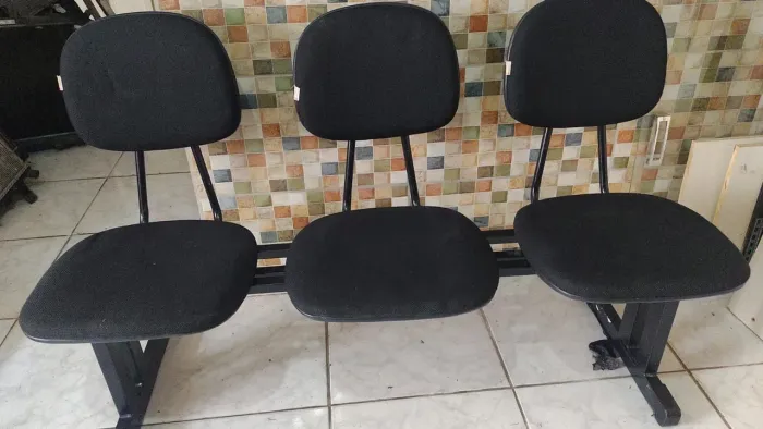 Cadeiras tripla pra recepção 
