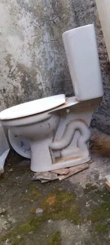 Bom Vaso sanitário com a Caixa