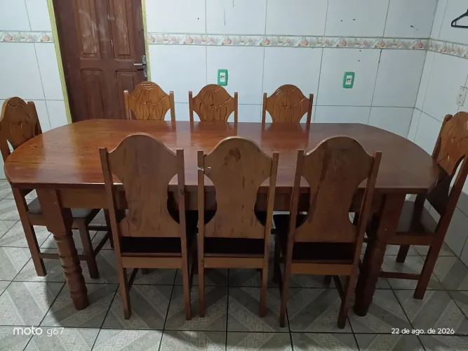 8 cadeiras semi nova retirada pesa muito