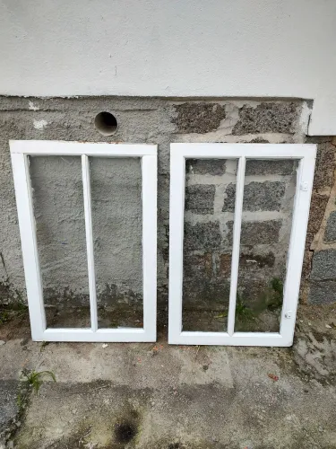 Janela madeira com vidros