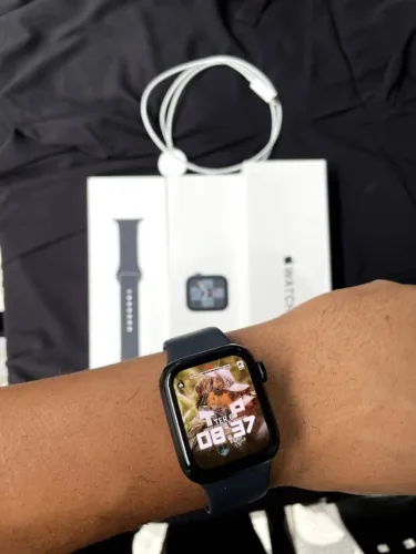 Apple Watch SE (2ª Geração) 40mm Midnight - Excelente Estado
