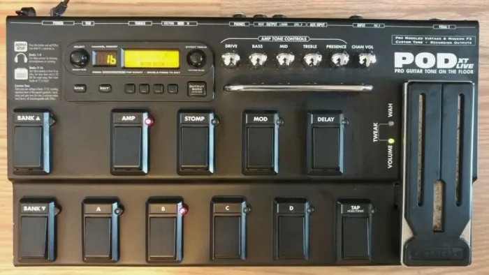 Pedaleira de Guitarra line 6 POD XT Live