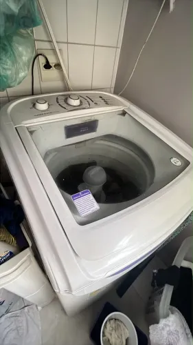 Maquina de lavar roupas Eletrolux 13kg excelente estado
