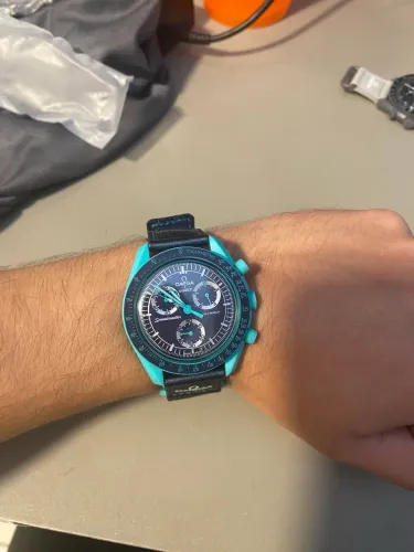Relógio omega mooswatch speedmaster mission to The earth