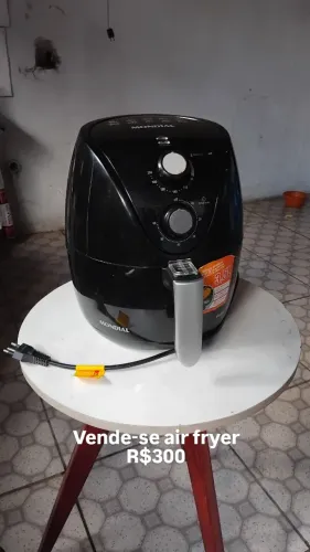 Airfryer semi-nova