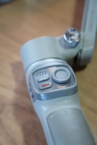 Gimbal Zhiyun Smooth Q3 Estabilizador 3 Eixos para Smartphone