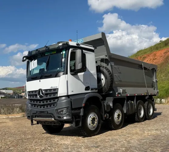 Caminhão MB Caçamba Basculante Arocs 4851 K 6x4 - 0km
