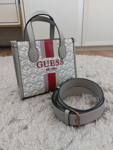 Bolsa de mão Guess com alça removível