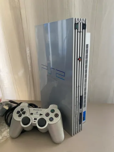 Playstation 2 fat silver