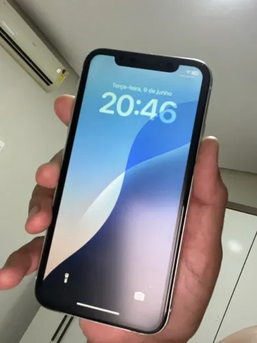 iPhone xr, 64gb, funcionando tudo perfeitamente, bateria 84%