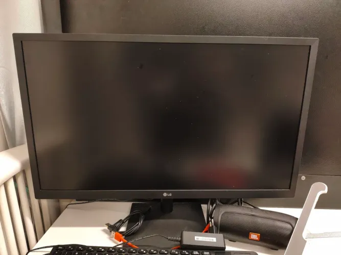 Monitor LG em ótimo estado.