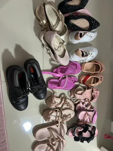 Lote de sapato infantil menina