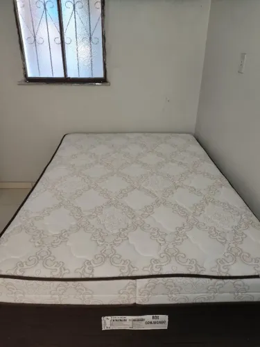 Cama Box C/ Mola Nevada, Seminova, Podemos negociar...