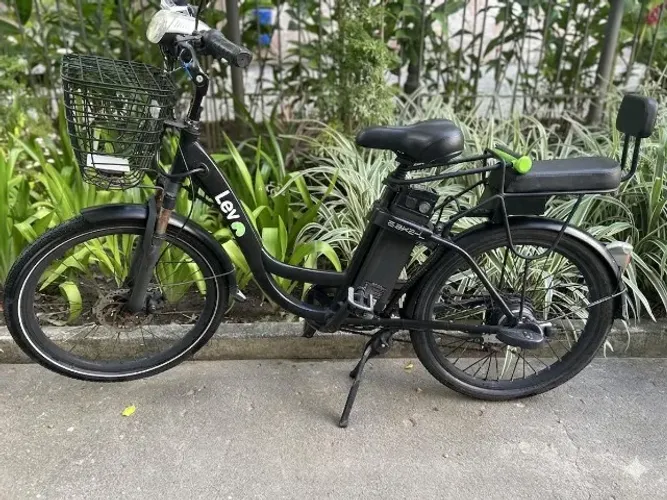 Bike Elétrica LEV - E-Bike L; Bateria de Lítio-Cestinha Retrovisores e Banco com encosto
