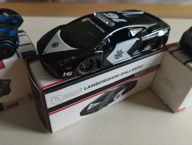 Lamborghini Gallardo Police 1/64 Bburago