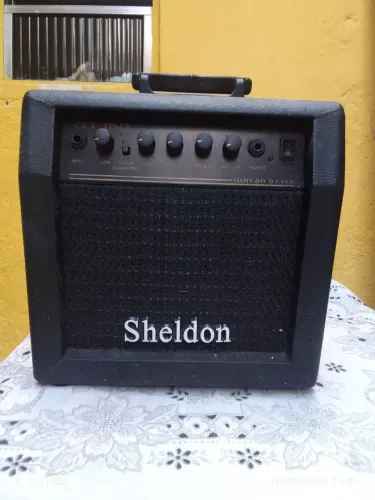 Caixa de som profissional cubo