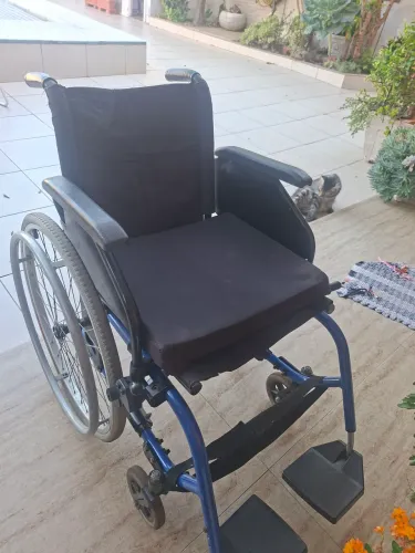 Cadeira de Rodas Pé de Apoio