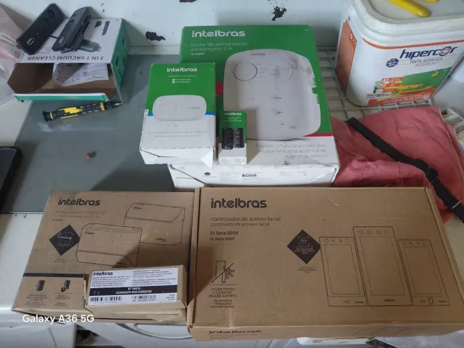Kit Completo controladora de acesso facial com controle, facial e botoeira.