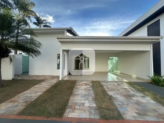 Casa para locação no condomínio paradiso ecologico
