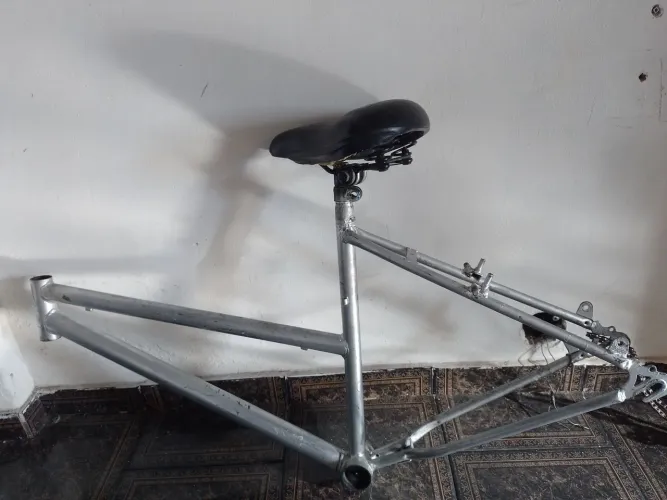 Peças de bicicleta usada em ótimo estado dependendo do lugar entrego