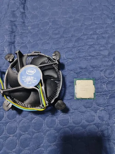 Processador com cooler: Intel Core i5 i5-9400F SRF6M 2.90Ghz