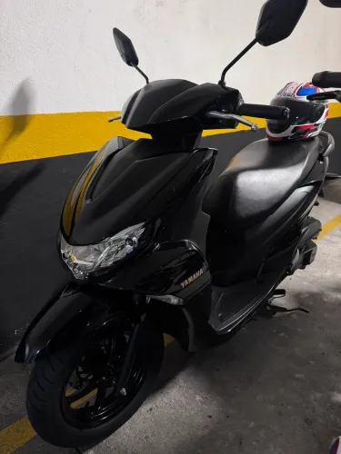 Fluo 125 - 2023 - 8.000km