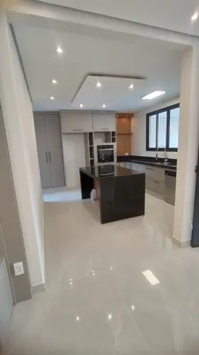 Casa em Condomínio 3dorm, com 1 suíte, Vila Olímpia, próx Centro de Sorocaba