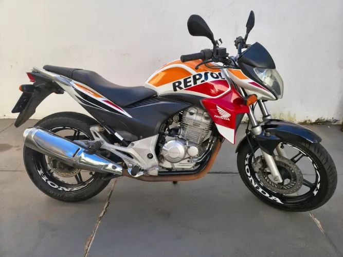 CB300r Repsol série limitada