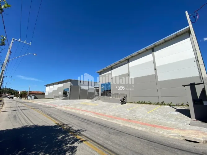 GALPÃO PARA LOCAÇÃO NO BAIRRO LIMOEIRO - BRUSQUE
