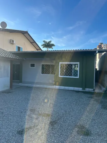 Casa disponível para aluguel