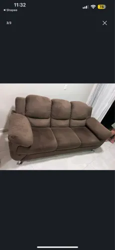 Sofá três lugares
