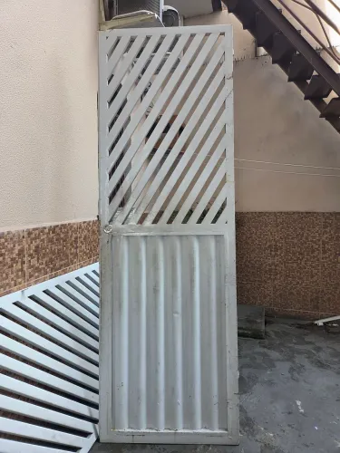 Portão Social de ferro maciço 