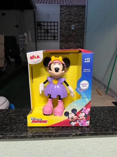 Boneca Minnie patinadora