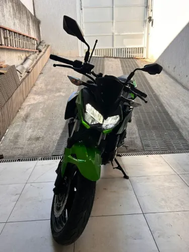 KAWASAKI Z400