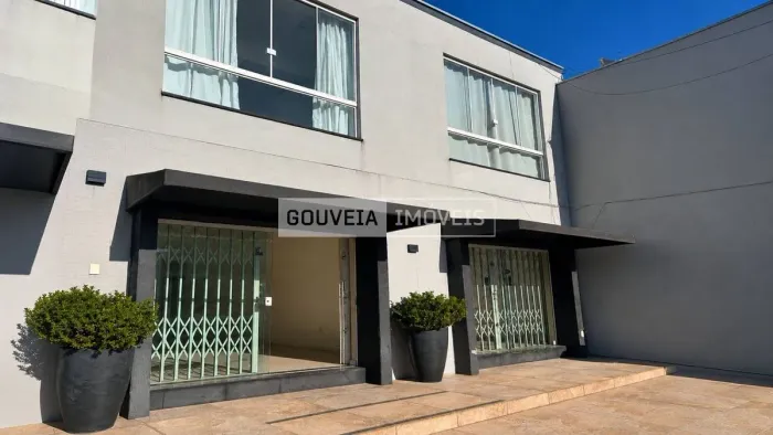 Sala Comercial Térrea de 70M², Aluguel de R$ 3.900 + Taxas - Centro - Itajaí (Sc)