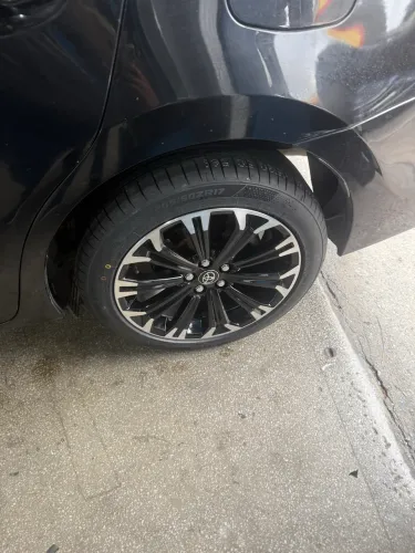 Roda Corolla 17 pneus novos
