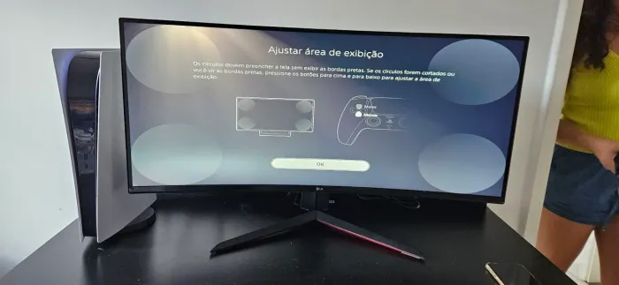 Vendo vídeo game, com monitor 34 polegadas curvo, e ps5 com dois controles e um fone novo.