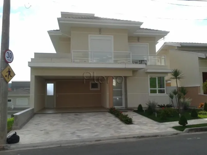 Casa à venda com 3 suítes no Condomínio Portal do Jequitibá, Valinhos.