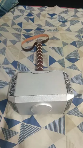 Martelo do Thor PU escala 1:1