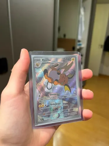 Carta de Pokemon Raichu de evoluçoes em paldea