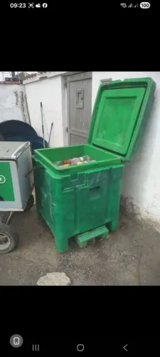 Caixa térmica grande