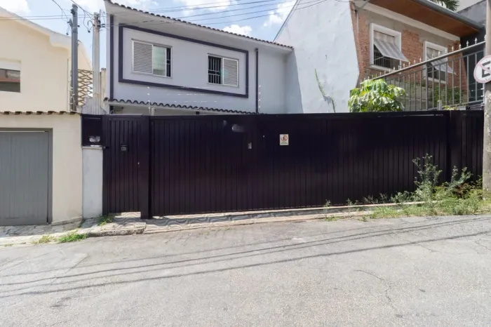 Casa comercial na Rua Linda Ferreira da Rosa, 80 200 m²