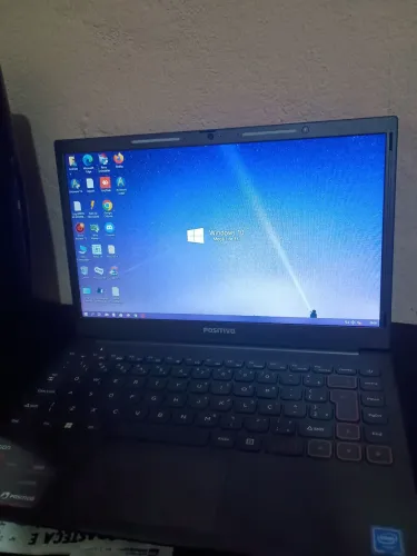 Notebook Positivo Novinho Sem Detalhes