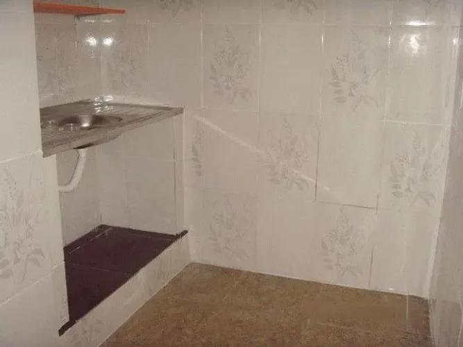 Venda Nova,Casa 2 qtos, 100 metros da avenida Vilarinhos,sala,cozinha e banheiro