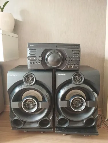 Caixa de Som Mini System Potente Sony MHC-M60D